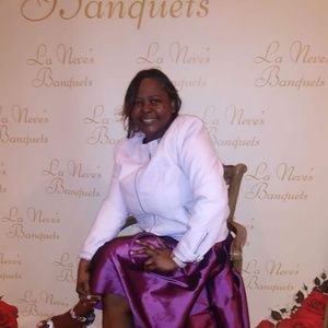 Meet your Posher, Carolyn